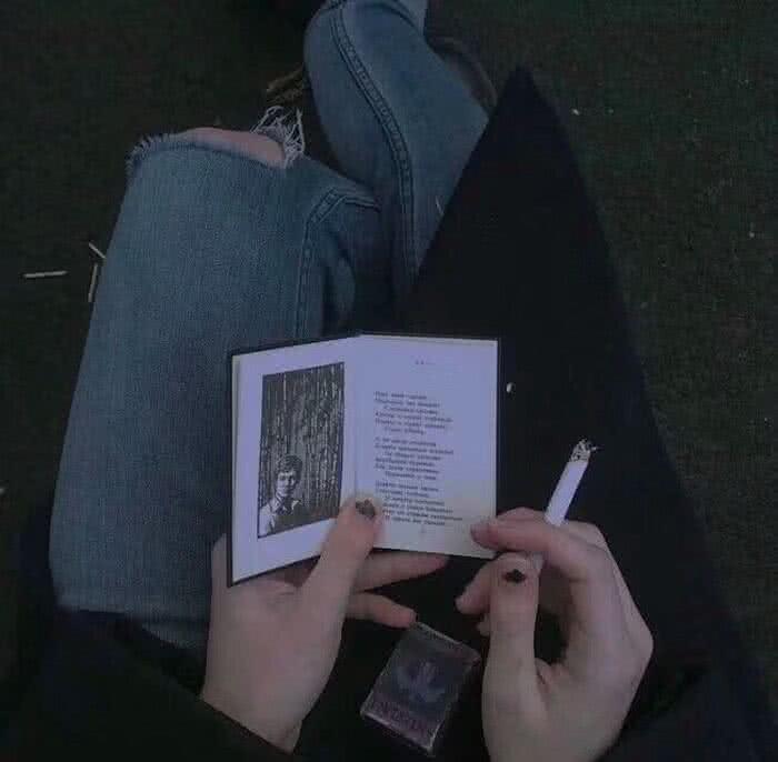 无奈·心酸·微丧·高质量背景图:我脸上有多少笑容,背后就有多少故事