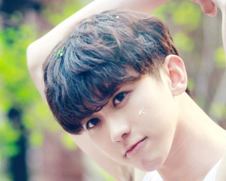 名字带"坤"的4位明星,蔡徐坤上榜,最后一位成00后最爱大叔