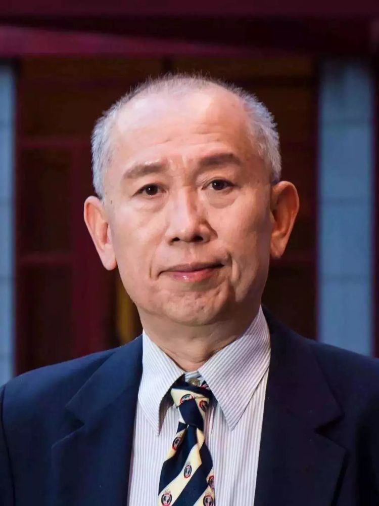 阅读计划,由北京大学中文系著名学者钱理群,洪子诚两位教授领衔主编