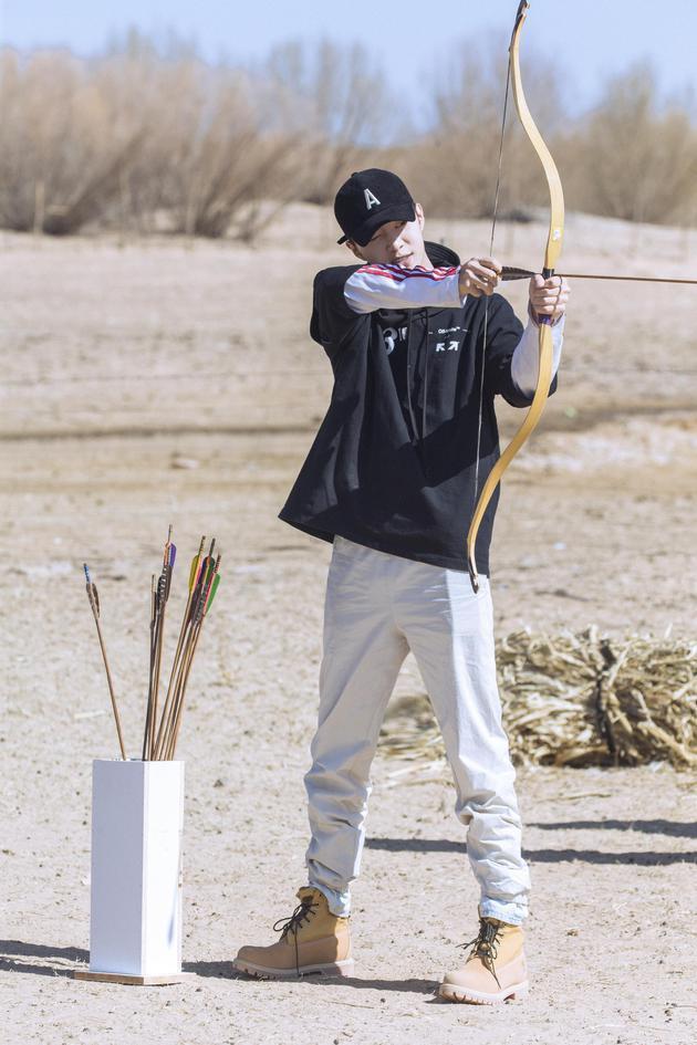 范丞丞回应"卖惨":做范冰冰弟弟很自豪,参加综艺是为留住粉丝