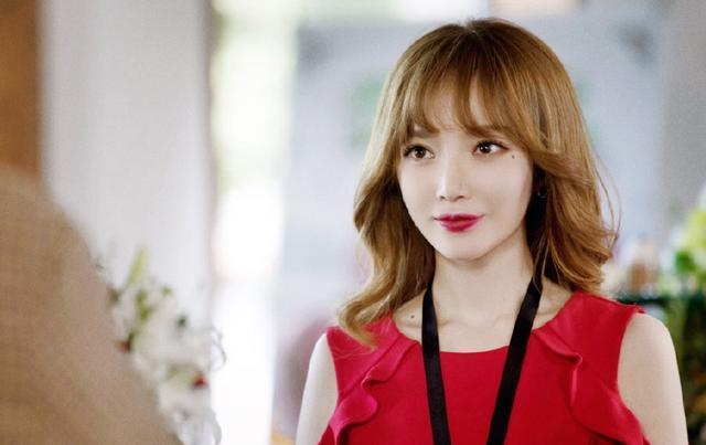 她是《黄金瞳》里的刘佳,网友:这姑娘到底瞒着我们拍了多少剧?