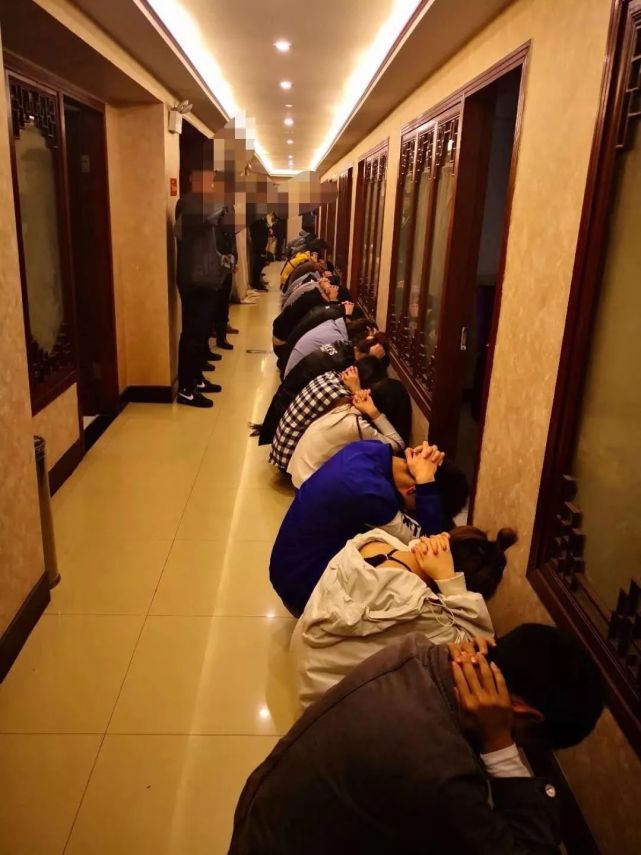 扫黄!金华某足浴店当场抓获19名卖淫嫖娼男女