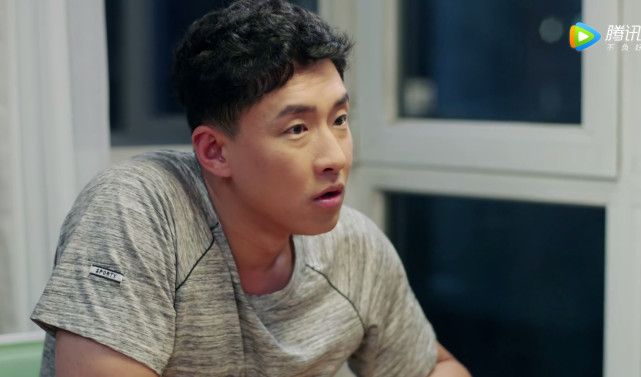 在最近更新的剧情中,曾海明来到北京后找到了第一份工作,虽然工资高