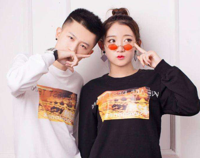 仙洋力挺小仙女获好评,小伊伊快手一姐位置不保,网友:大写的服