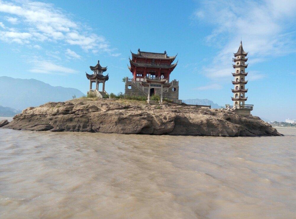 浮在水面上的古城,一年只出现一次,就在我国这个城市