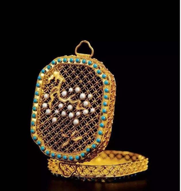 故宫八大技艺之首"花丝镶嵌"