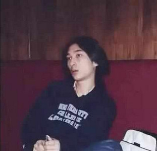 王思聪16岁知道自己是富二代,但看到他16岁前