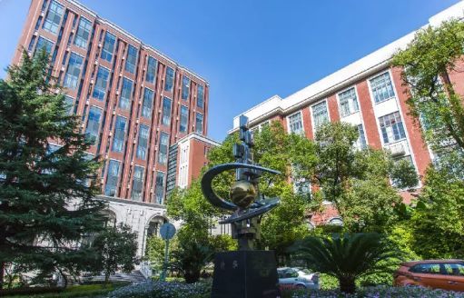 1952年高校院系调整时,震旦大学医学院与圣约翰医学院,上海同德医学院