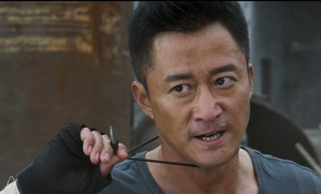 《战狼2》好评如潮,最后悔的不是原女主,而是连请三次拒绝的他