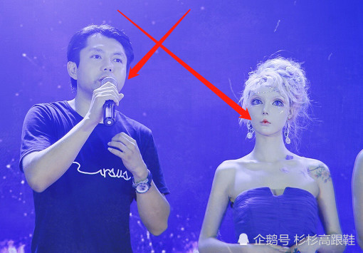 "假芭比娃娃"迪丽拉,是怎么吃东西的?看到樱桃小嘴我沉默了