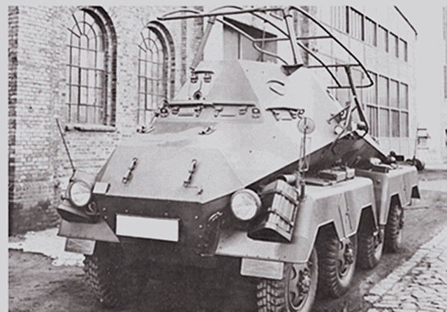 德国二战重型通信车图片