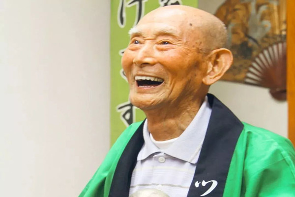 为何日本会有光头协会?日本美女说出实情,不得不佩服