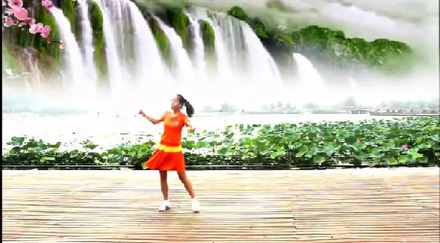 广场舞《一曲相送》最新原创32步 简单易学更