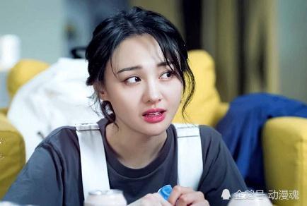 青春斗:向真遇到关山后,变化太大,两张对比图让