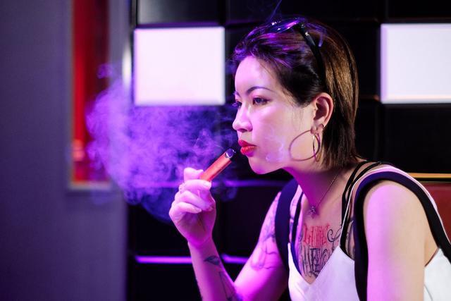 老烟枪的第一支电子烟,uks 电子烟初体验