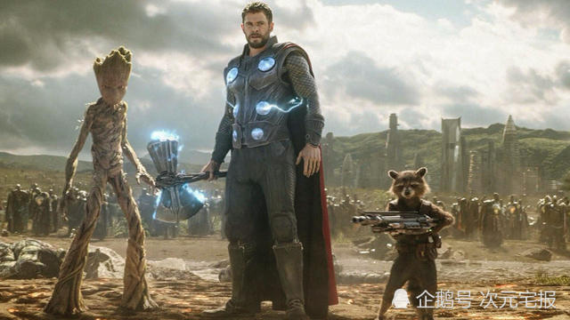 复联四雷神新武器威力如何?斧子是脸的两倍大