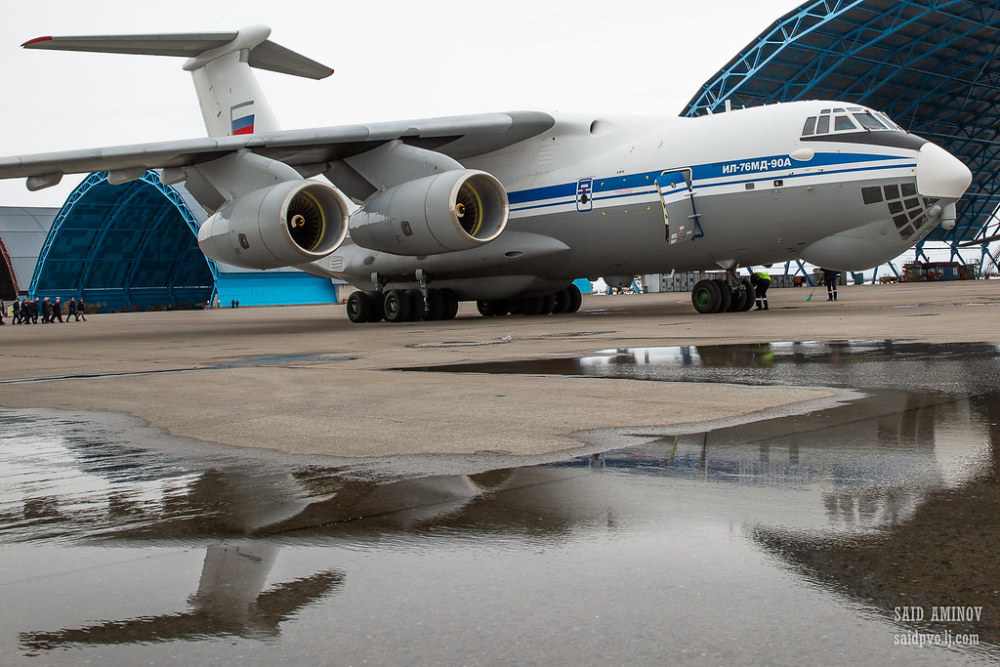 俄罗斯新款运输机正式交付,载重52吨,可用来填补解放军的需求