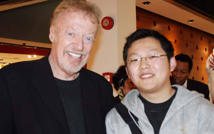 所以说我们对菲尔奈特的印象应该提升至一个超级富豪的形象,他是一个