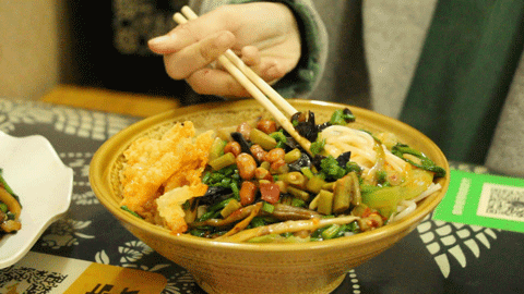 吃螺蛳粉不加点料总觉得有点寡