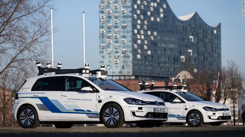 大众L4级无人驾驶汽车德国汉堡街头测试 每分钟传输5GB数据
