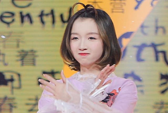 李浩菲留长发你见过吗?网友:难怪湖南台要一直力捧她!