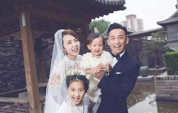 何炅主持过的4场婚礼,除了黄晓明和baby,还有他们
