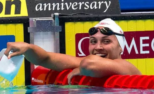 凯利-麦斯在100仰的项目上荣誉满满