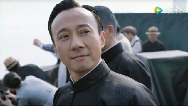 赵立新发不当言论,被点名批评,公众人物的自以为是,是病,该治