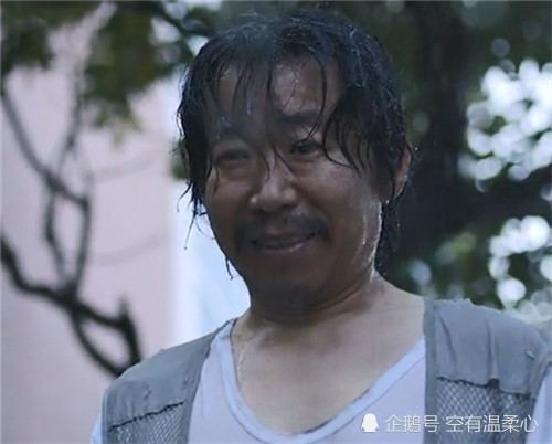 素媛:6年过去谁还记得坏大叔?他刮掉胡子穿上西装,帅到犯规!