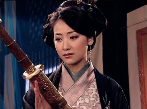 柴绍见夫人态度坚定,便立即起程,从小道直奔太原.