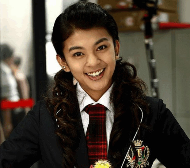 流星雨:为啥张翰不答应狂追的"谭莉娜",看到她生活照,秒懂!