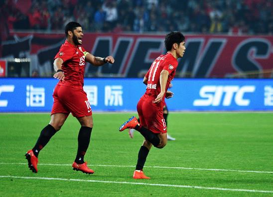 中超上港2:3遭重庆绝杀!内情曝光,颜骏凌遭炮轰