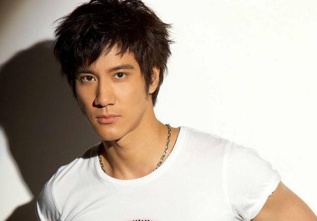 刘谦|刘谦在春晚后台被王力宏怒扇一耳光，这是为何？到底发生了什么