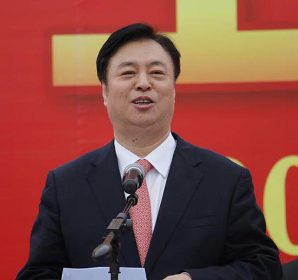 澎湃集团老总_汹涌澎湃的大海图片(3)