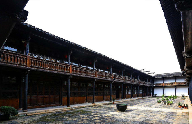 中国古代建筑"房倒而屋不塌",是怎么做到的?