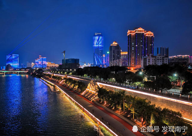 南寧邕江夜景燈火輝煌,成2019年網紅