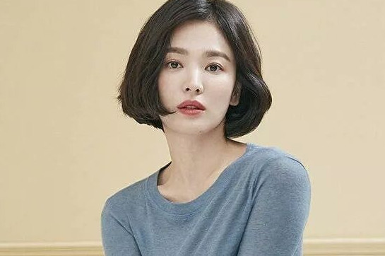 张国荣当年和宋慧乔见面,亲密宛如父女,粉丝:想哥哥了咋办?