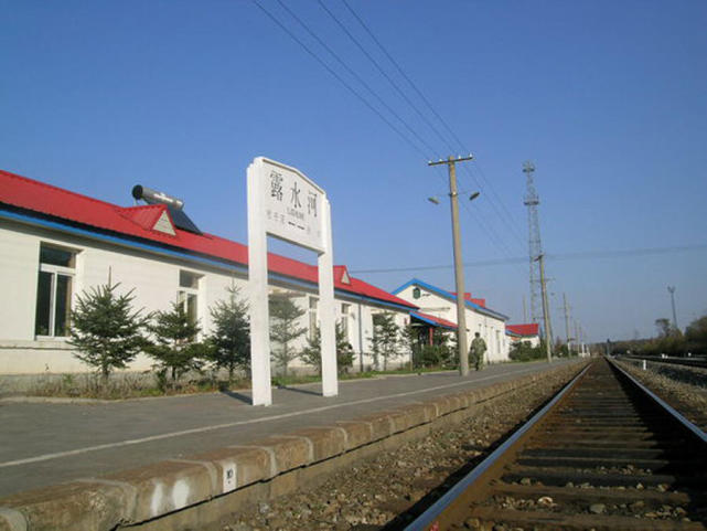 安图火车站图片