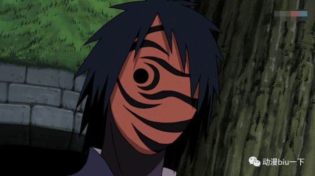 虎皮面具在带土刚刚被宇智波斑所救的时候,带土的另一半身体还没有和