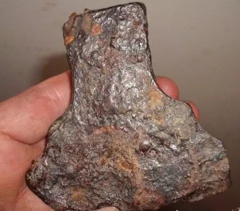 玄铁到底是什么东西?