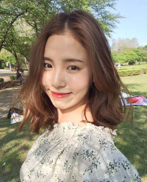 单纯傻白甜的女孩更受欢迎,千万不要伤害她们,一看就懂的女孩子们