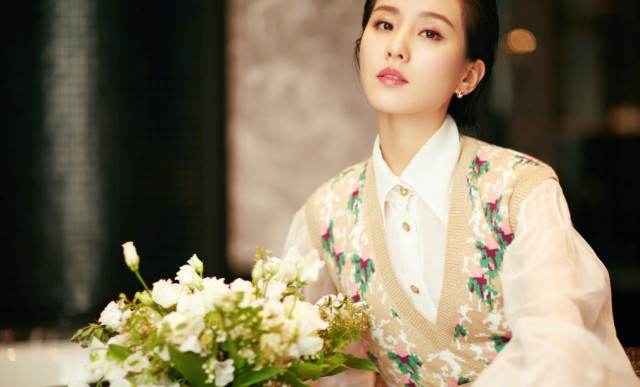 网传刘诗诗生了一对6斤的儿子,明星生双胞胎为