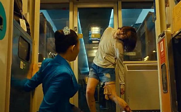 釜山行:数十个身强体壮的棒球选手,为何解决不了一个丧尸母体?