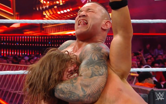 男女混合摔角,男的全程喜笑颜开最后笑不出来