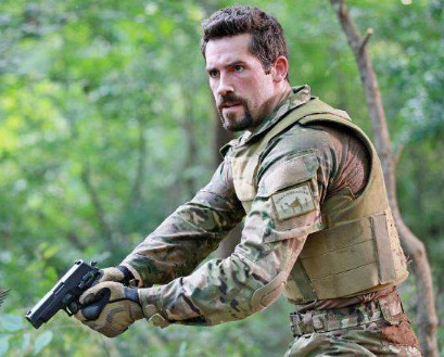 战狼:敏登已经到了边境,为什么还要回来给冷锋打针?原因很感人