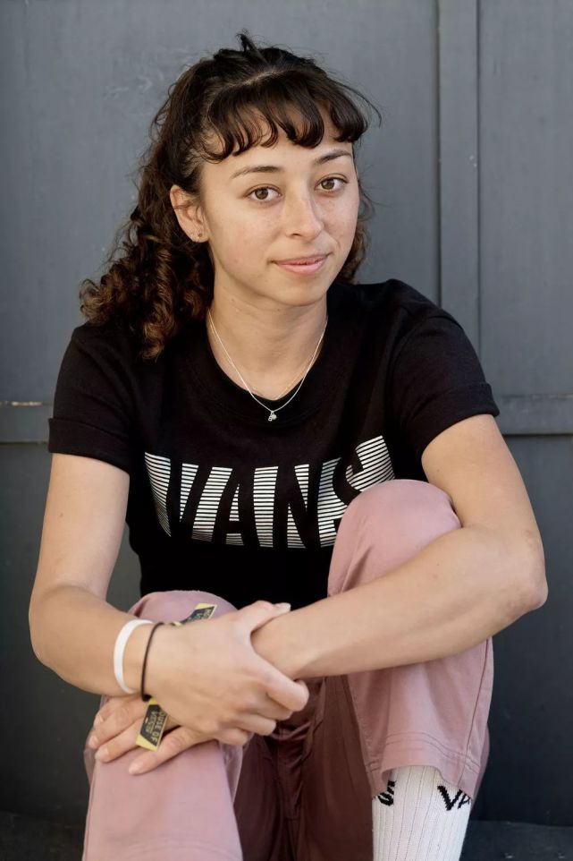 女子滑手中的佼佼者lizziearmanto