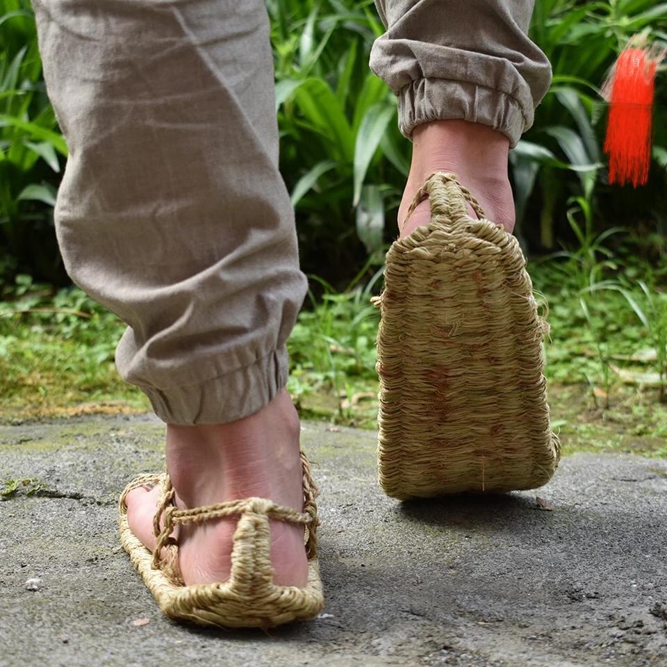 史上最奇葩的草鞋,看完细节后网友沉默了,网友:工艺品!