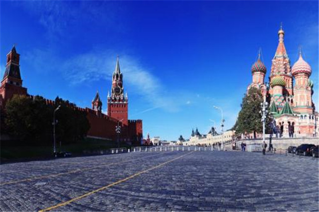 莫斯科人口占比远超上海,人均GDP也略高,