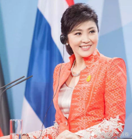 泰国第一美女英拉和默克尔的会面:英拉穿红装扎马尾,俏皮可爱!