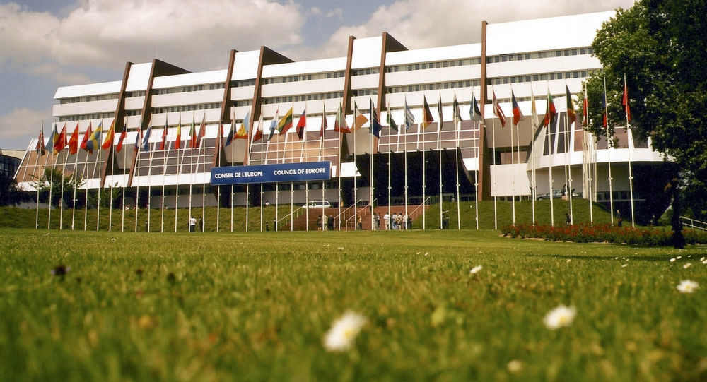 法国总统马克龙:欧洲需要俄罗斯 希望俄罗斯不